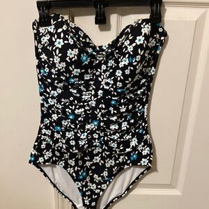 Anne Cole Black and White One Piece with Sweetheart Neckline